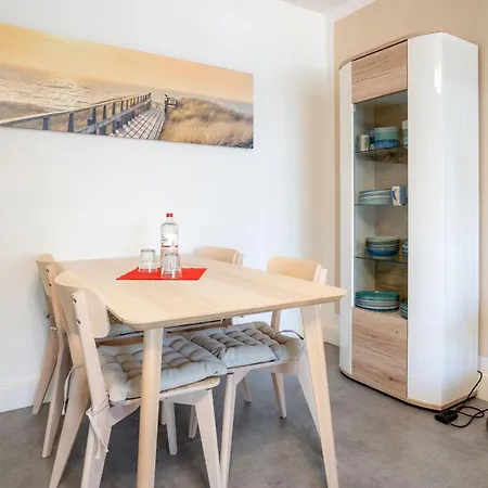 Strandidyll Ap 10, Balkon Mit Meerblick, Strandkorb * Binz